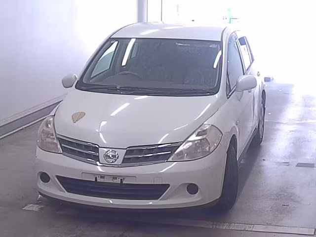 NISSAN TIIDA LATIO