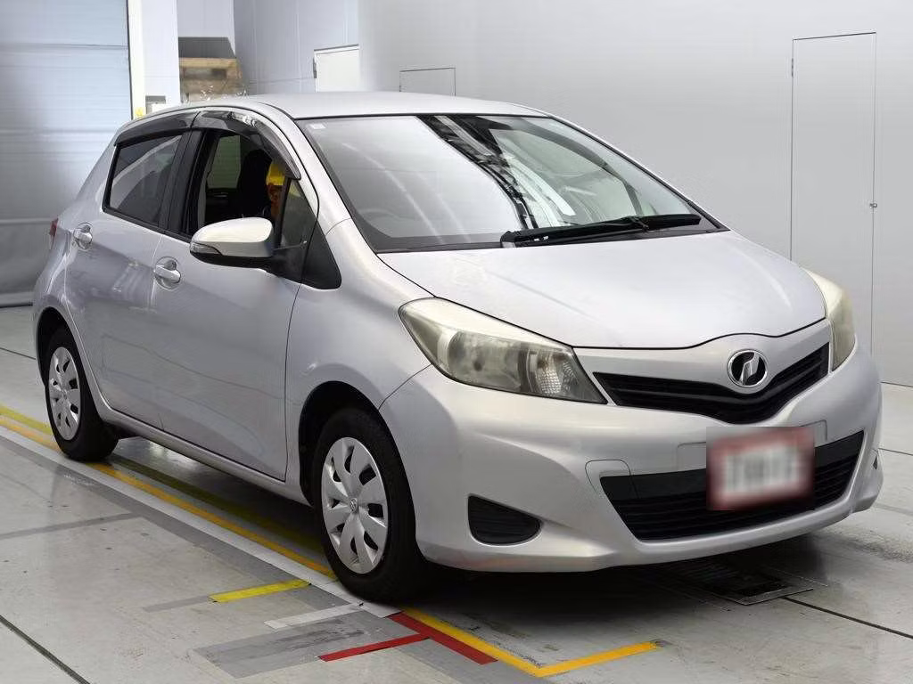 TOYOTA VITZ