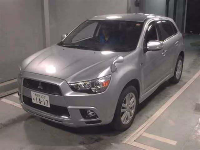 MITSUBISHI RVR