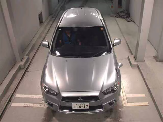MITSUBISHI RVR