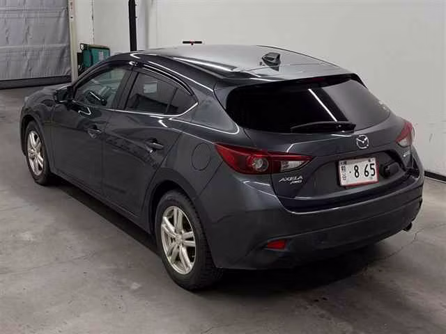 MAZDA AXELA