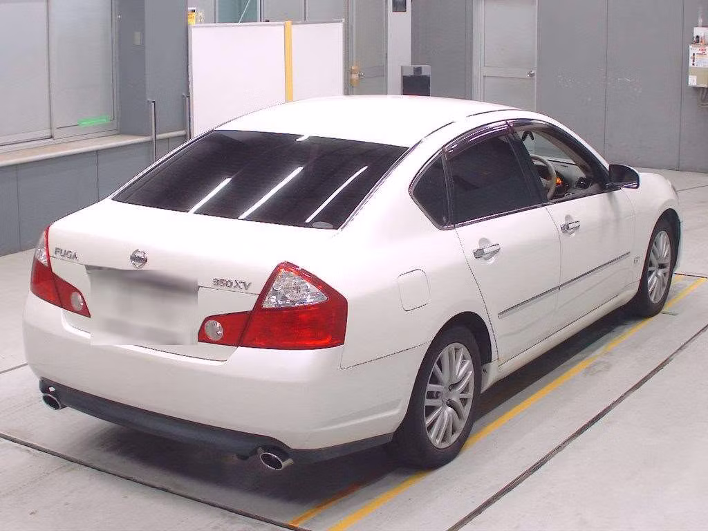 NISSAN FUGA
