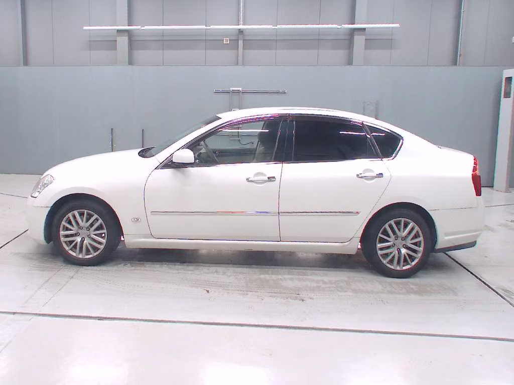 NISSAN FUGA