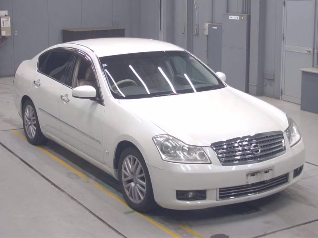 NISSAN FUGA