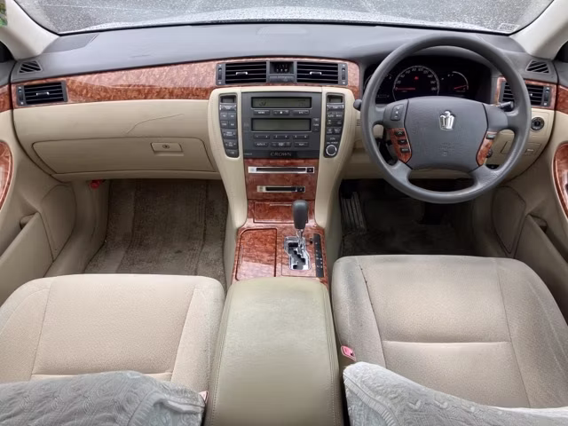 TOYOTA CROWN
