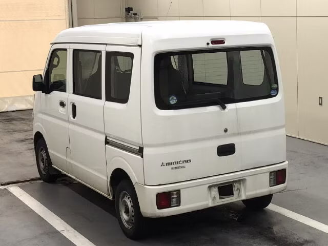 MITSUBISHI MINICAB