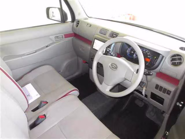 DAIHATSU MOVE CONTE