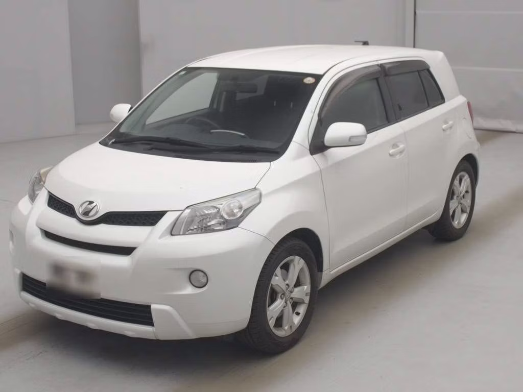 TOYOTA IST
