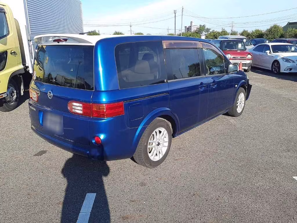 NISSAN LAFESTA