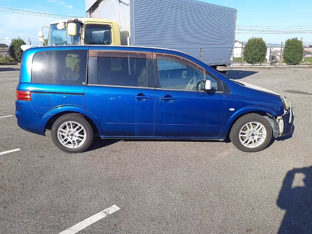 NISSAN LAFESTA