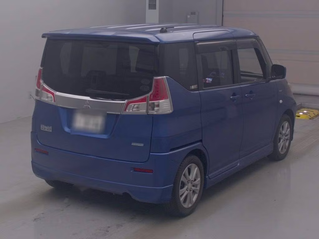 MITSUBISHI DELICA D:2