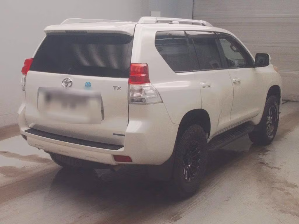 TOYOTA LAND CRUISER PRADO
