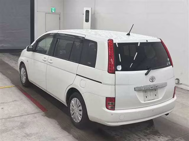 TOYOTA ISIS