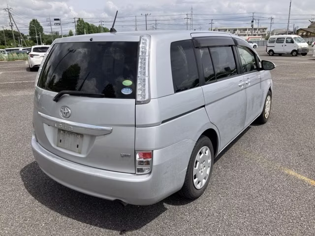 TOYOTA ISIS