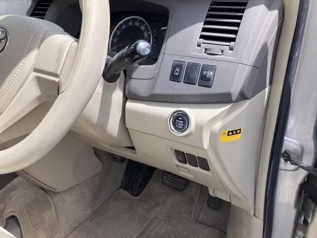 TOYOTA ISIS