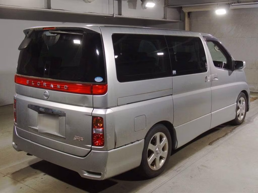 NISSAN ELGRAND
