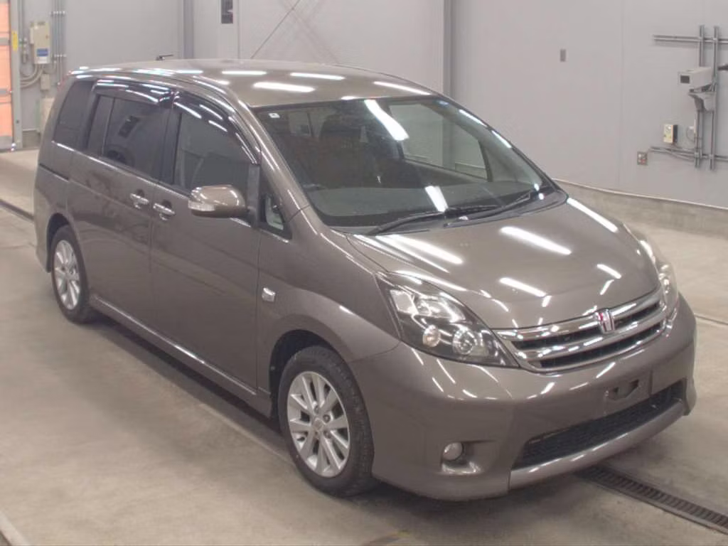 TOYOTA ISIS