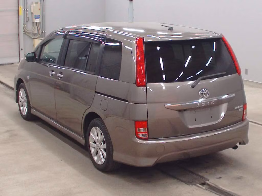 TOYOTA ISIS