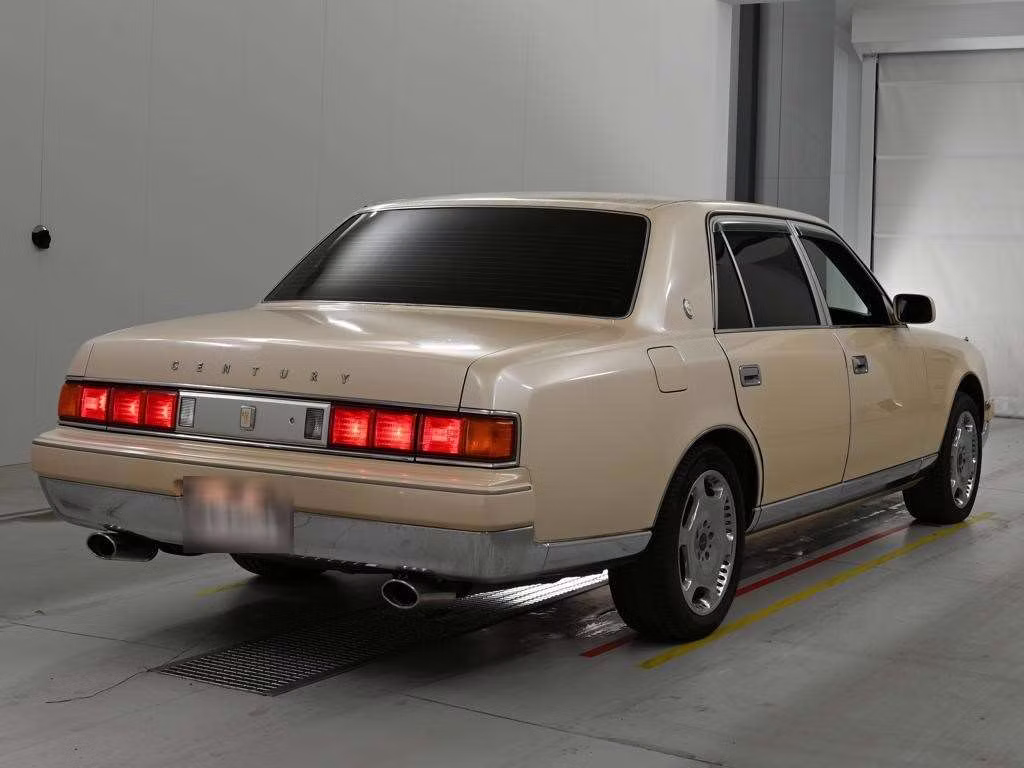 TOYOTA CENTURY