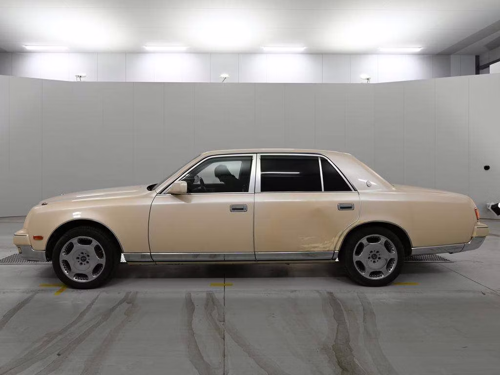 TOYOTA CENTURY
