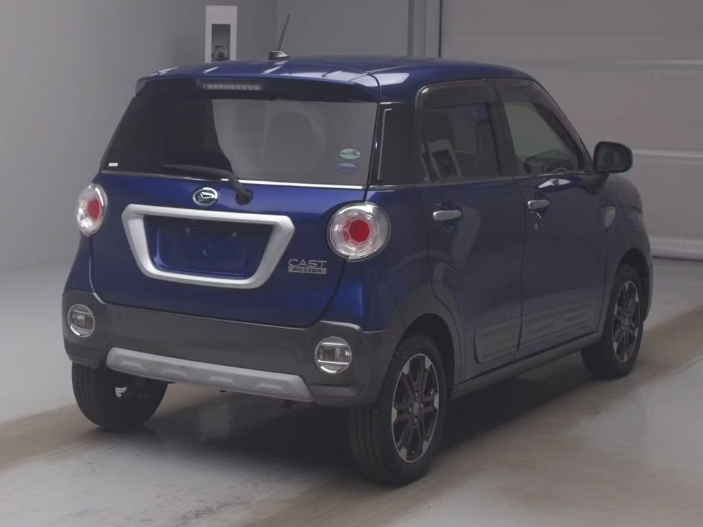 DAIHATSU CAST