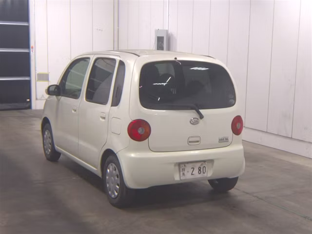 DAIHATSU MOVE LATTE