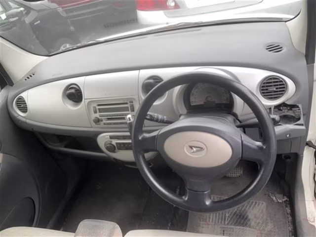 DAIHATSU MOVE LATTE