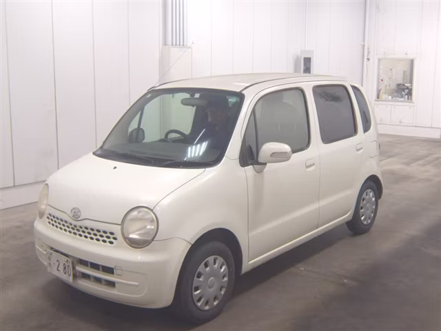 DAIHATSU MOVE LATTE