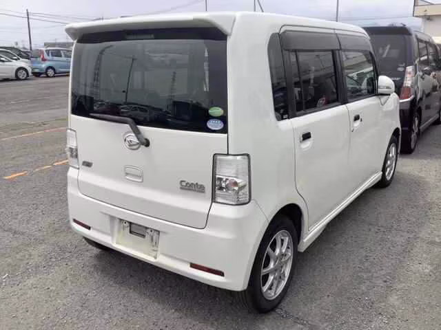 DAIHATSU MOVE CONTE
