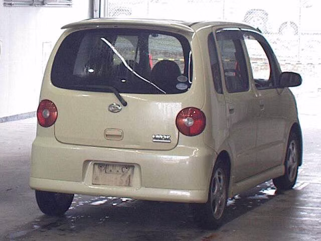 DAIHATSU MOVE LATTE