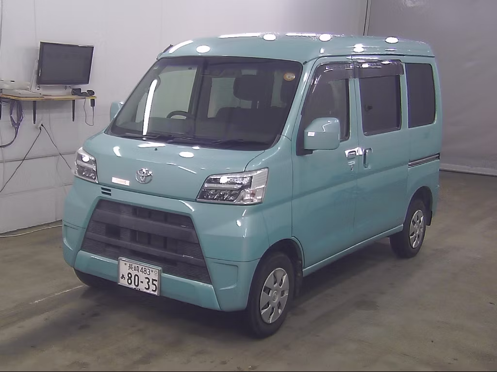TOYOTA PIXIS VAN
