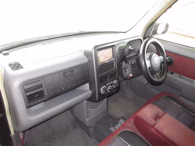 NISSAN CUBE
