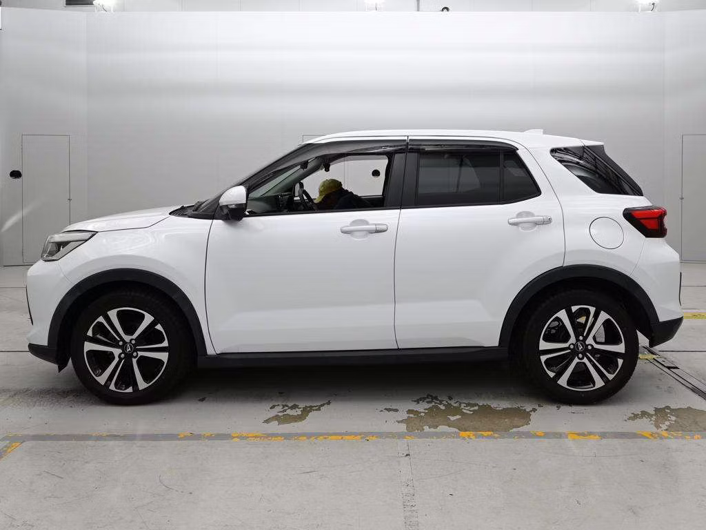 DAIHATSU ROCKY