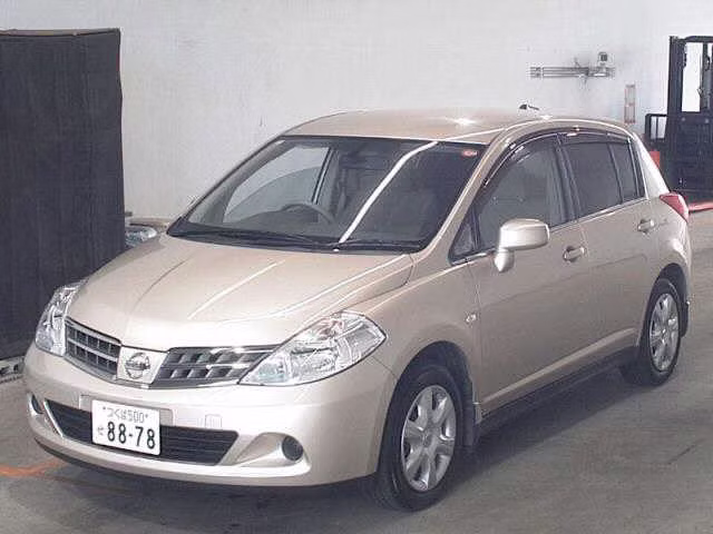 NISSAN TIIDA