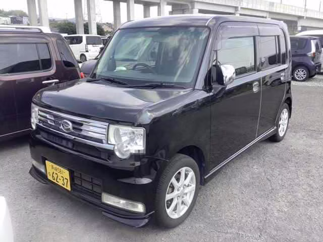 DAIHATSU MOVE CONTE