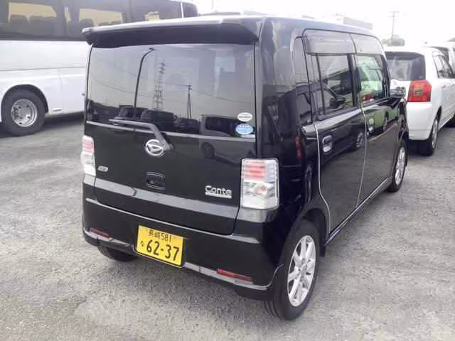DAIHATSU MOVE CONTE