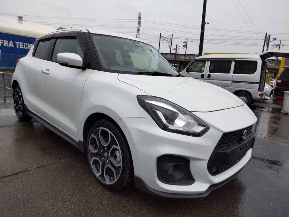 SUZUKI SWIFT