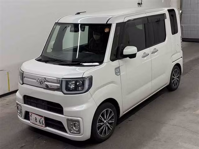 TOYOTA PIXIS MEGA