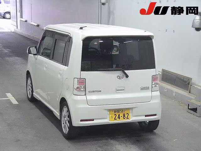DAIHATSU MOVE CONTE