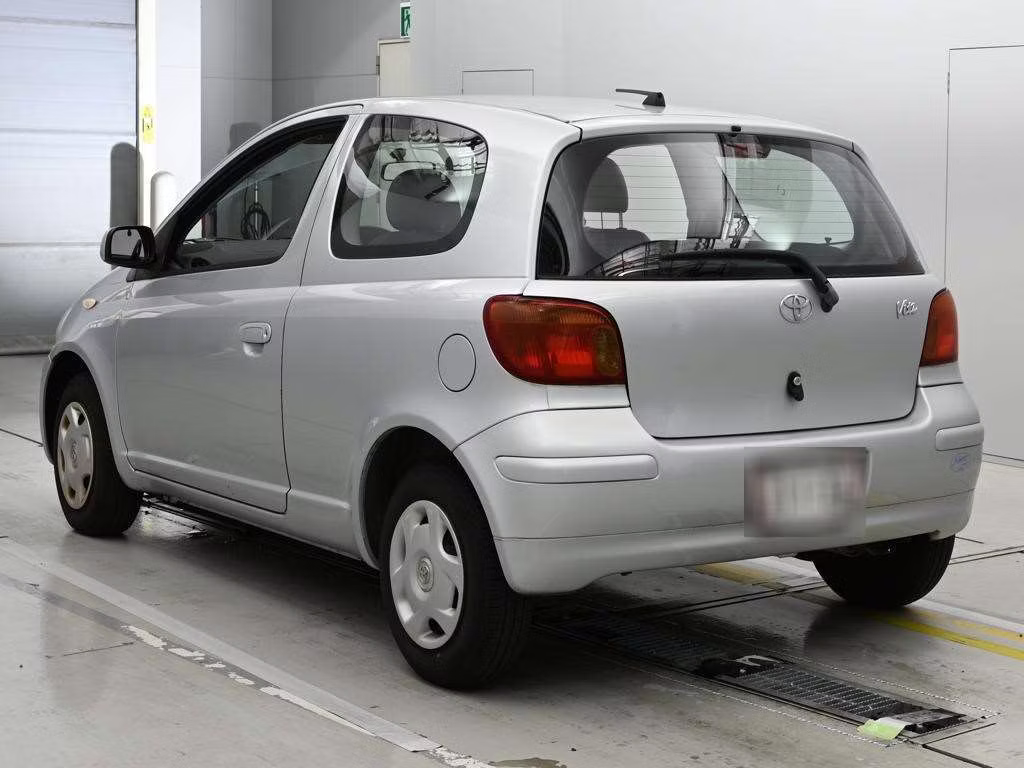 TOYOTA VITZ