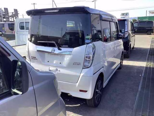 NISSAN DAYZ ROOX