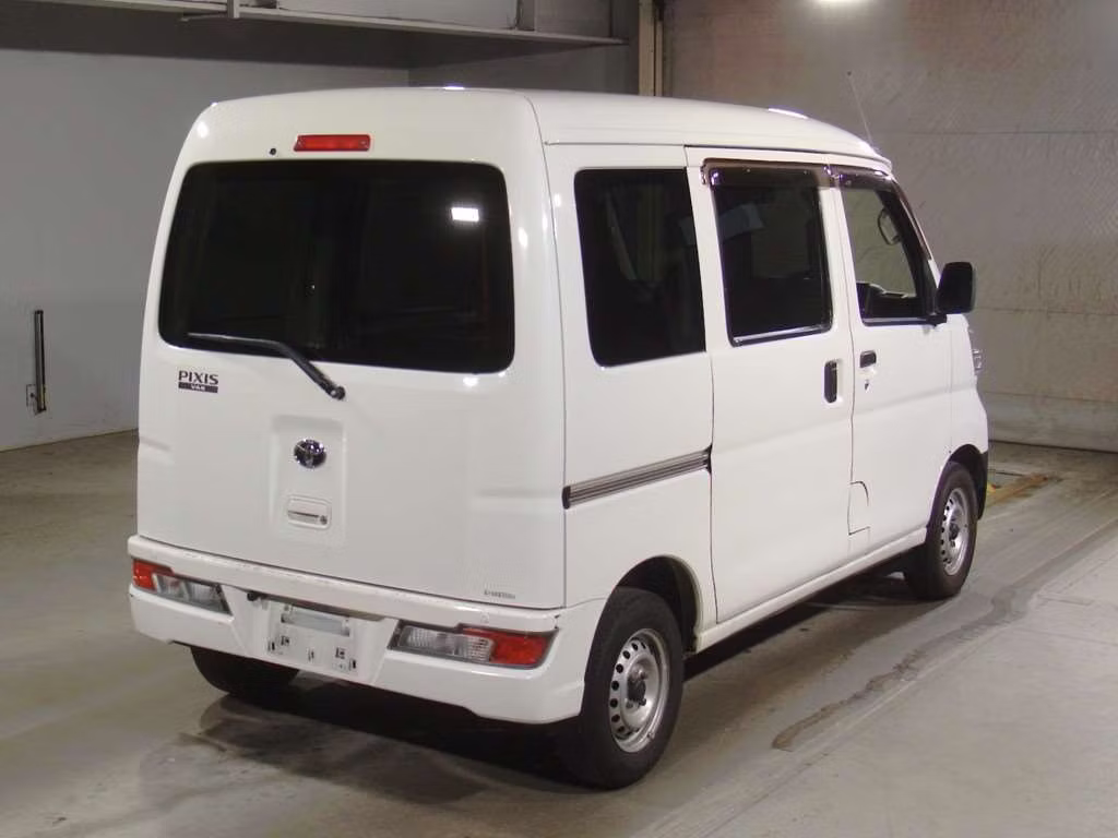 TOYOTA PIXIS VAN