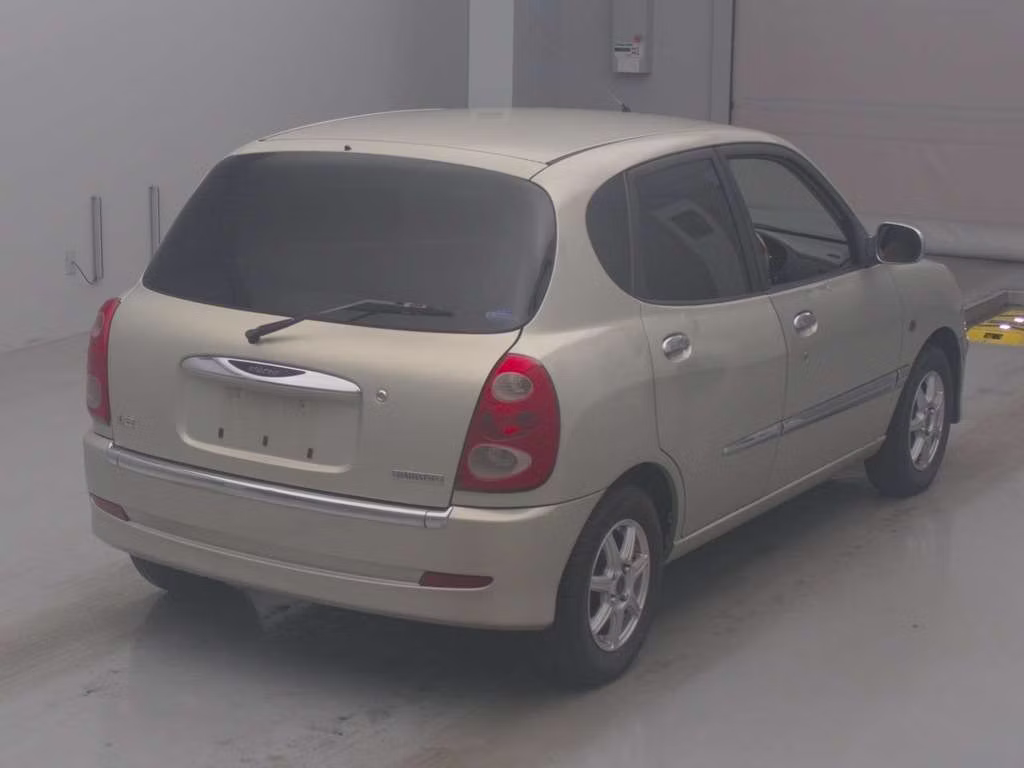 DAIHATSU STORIA
