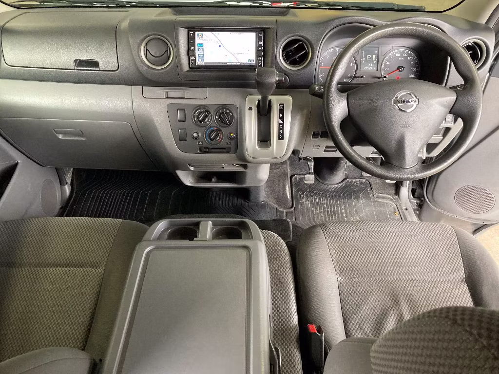 NISSAN NV350 CARAVAN
