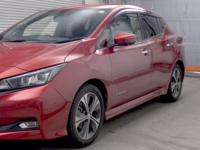 NISSAN LEAF
