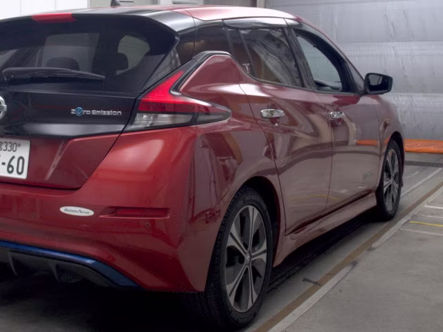 NISSAN LEAF