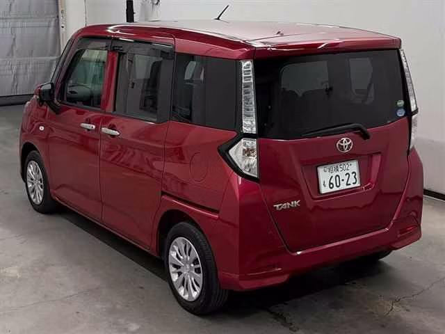 TOYOTA TANK