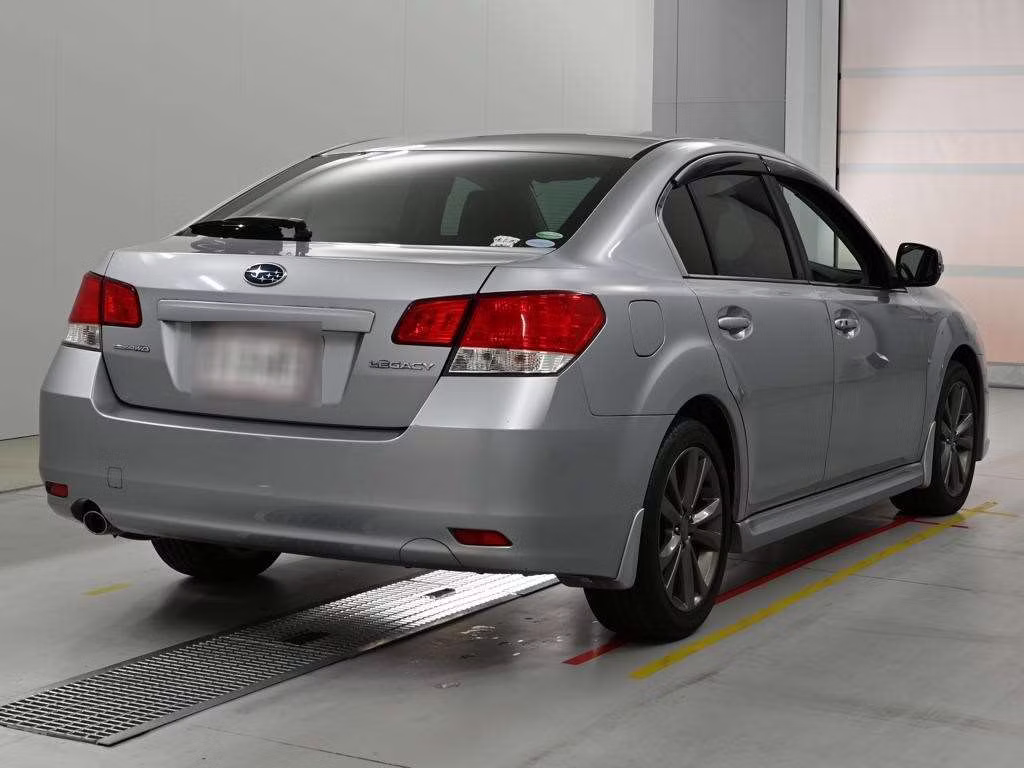 SUBARU LEGACY B4