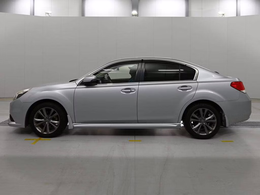 SUBARU LEGACY B4