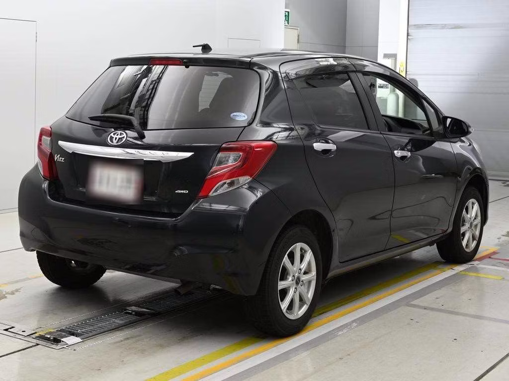 TOYOTA VITZ